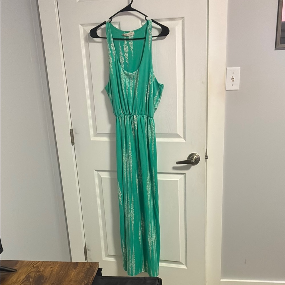 Green Sleeveless Maxi Dress